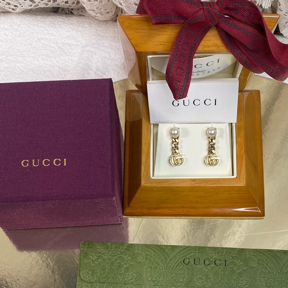 Gucci Gold Pearl Drop GG Earrings - Picture 3 of 9